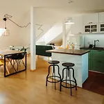 Majestic Views From A 60m2 Private Terrace - Castle, Cathedral, Old Town Apartment