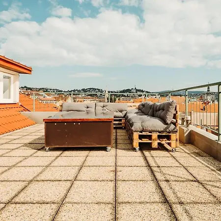Majestic Views From A 60m2 Private Terrace - Castle, Cathedral, Old Town Apartment