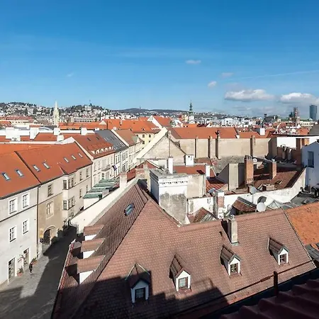 شقة Majestic Views From A 60m2 Private Terrace - Castle, Cathedral, Old Town *