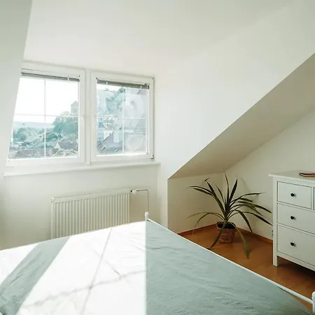 Daire Majestic Views From A 60m2 Private Terrace - Castle, Cathedral, Old Town *