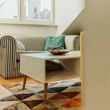 Majestic Views From A 60m2 Private Terrace - Castle, Cathedral, Old Town شقة براتسيلافا