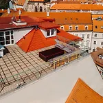 Majestic Views From A 60m2 Private Terrace - Castle, Cathedral, Old Town *